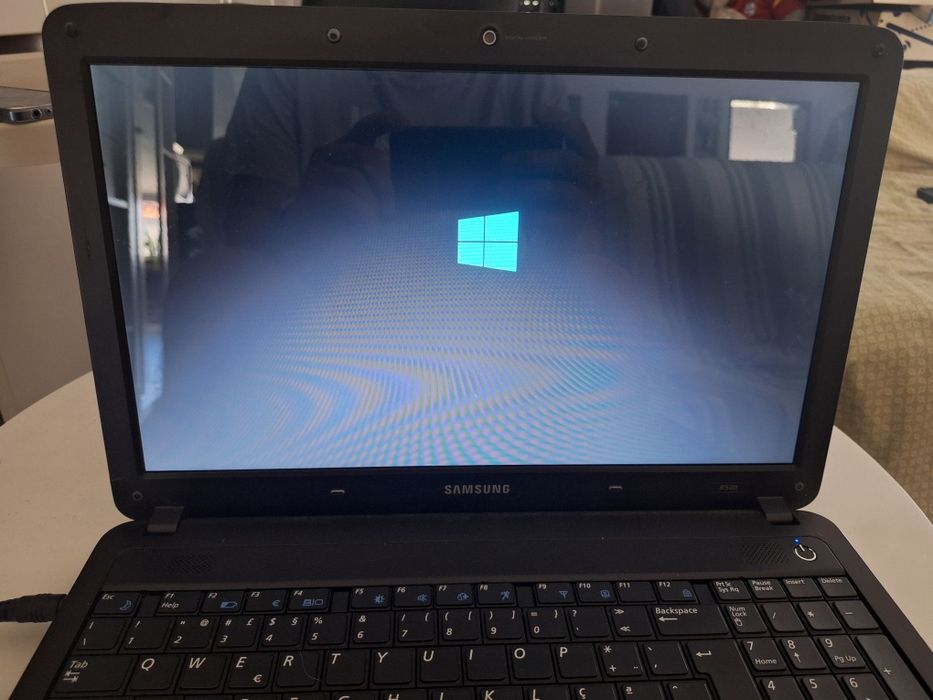 Portátil Samsung R540 i5/4gb ram