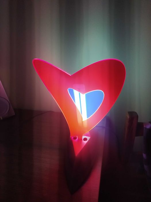 Lampka nocna Serce fluoroscencyjna żarówka