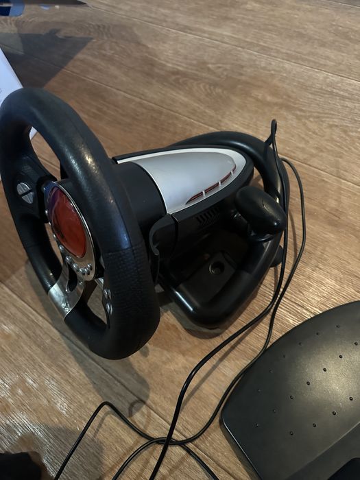 Ігровий руль Sven з педалями