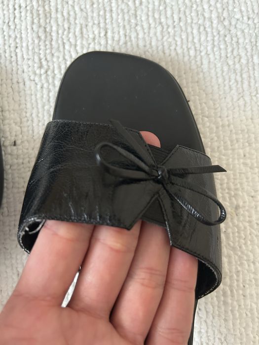 Klapki czarne roz 36