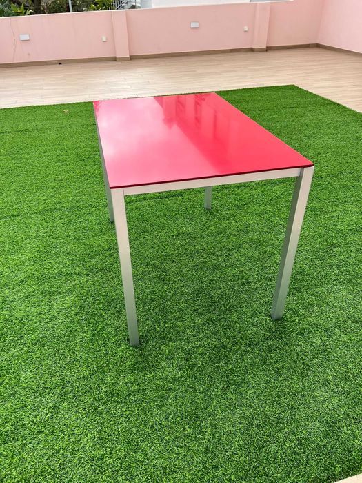 Mesa Moderna com Tampo Vidro Temparado Vermelho