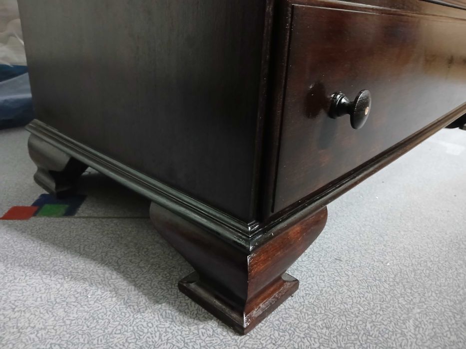 Imponente Comoda em madeira maciça - 7 Gavetas