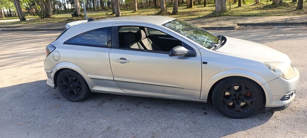 Opel astra h gtc