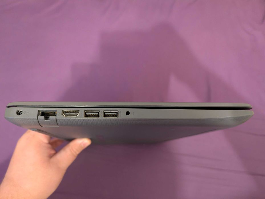 Ноутбук HP 250 G7:  Core i3-7020U / 8GB DDR4 / 128GB SSD