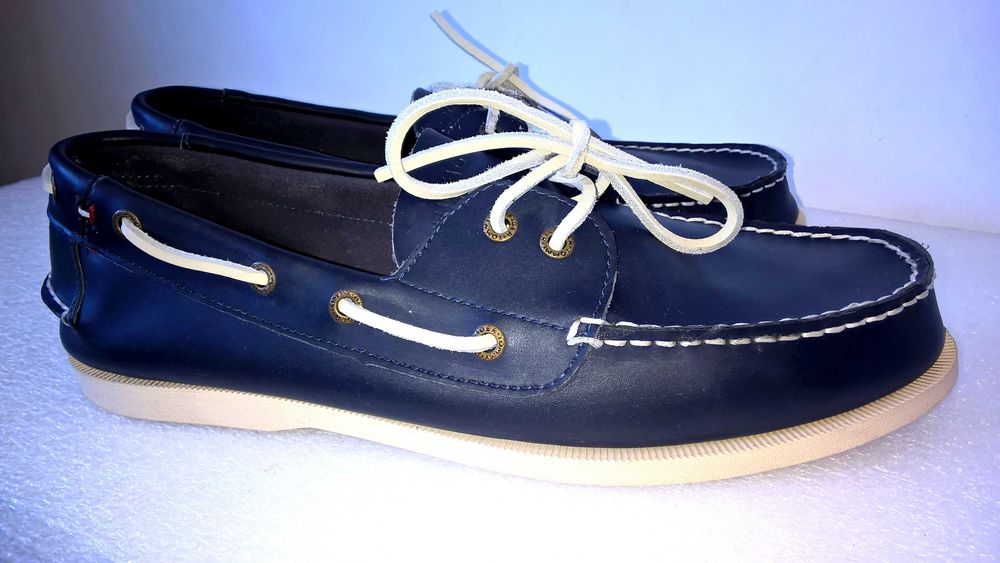 TOMMY HILFIGER  skórzane mokasyny żeglarskie okazja