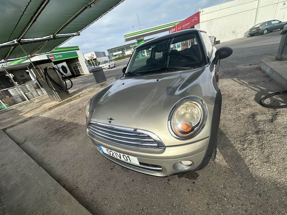 MINI One D477814827884236801