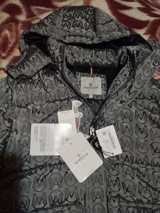 Брендовая теплая курточка