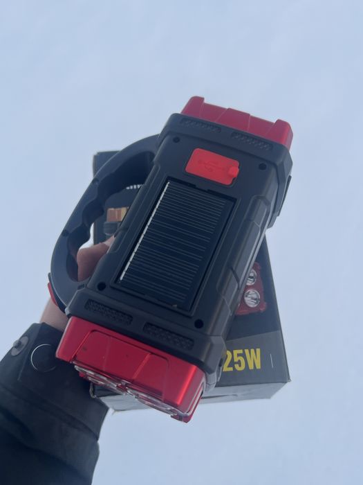 Продається акумуляторний ліхтар