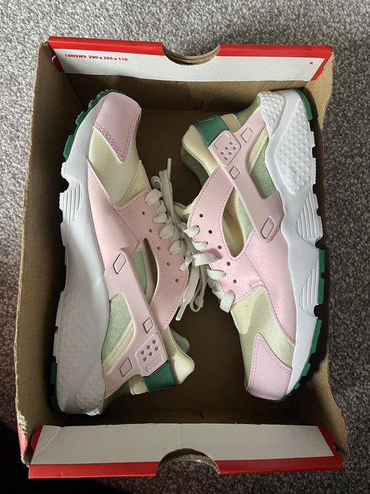 Nike Huarache Run Se roz 40(25 cm)
