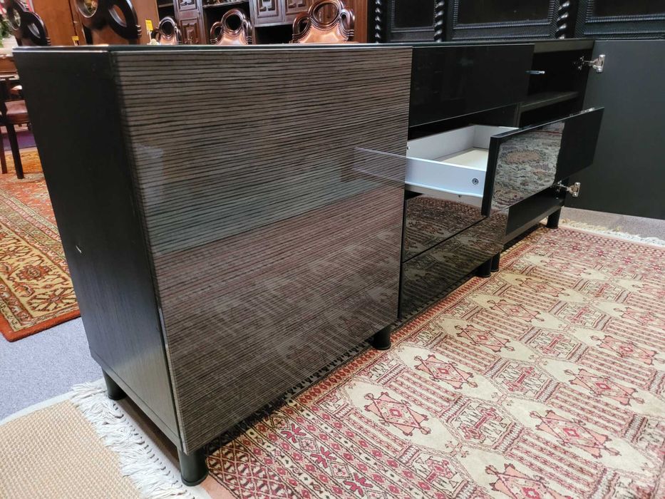 Aparador contemporâneo - Muito bom estado geral