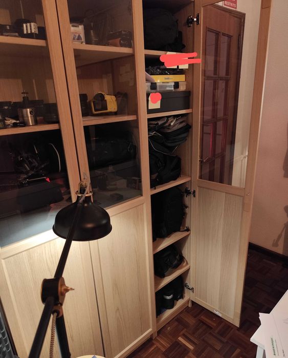 Estante Vitrine IKEA BILLY OXBERG - como nova sem sinais de uso