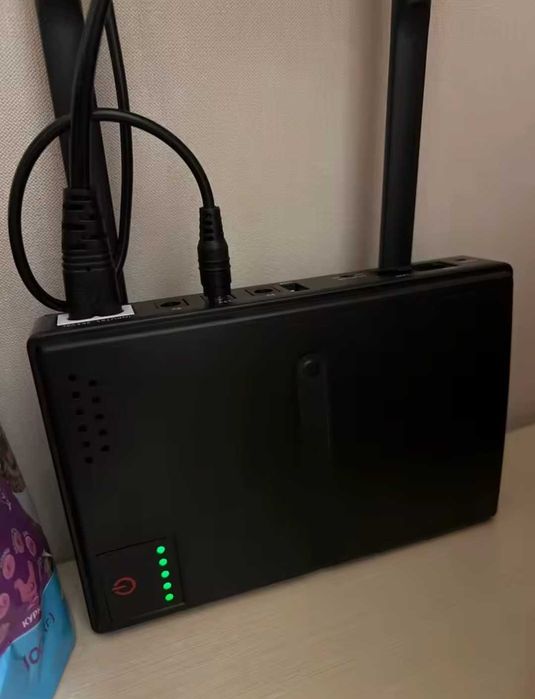 Продам упс безперебійник для роутера 8 годин інтернету без світла ups