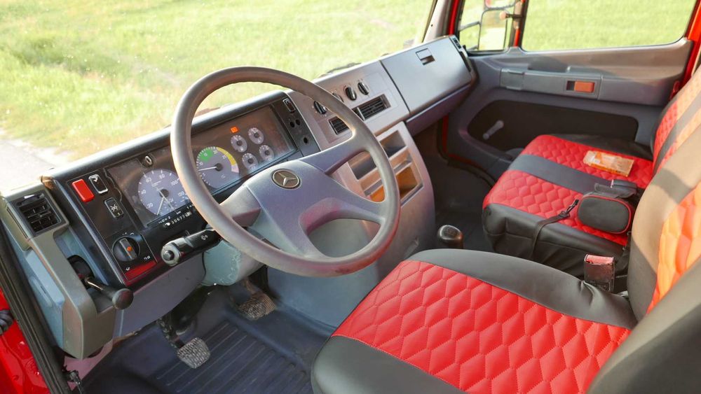 Mercedes VARIO 4X4 614 UNIMOG rama KIPER zwyżka HDS Hak KamperWywrotka