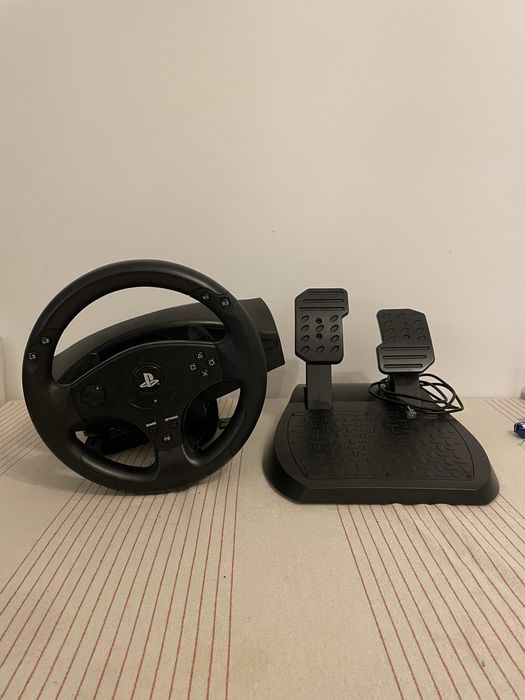 Volante PS4 em ótimo estado