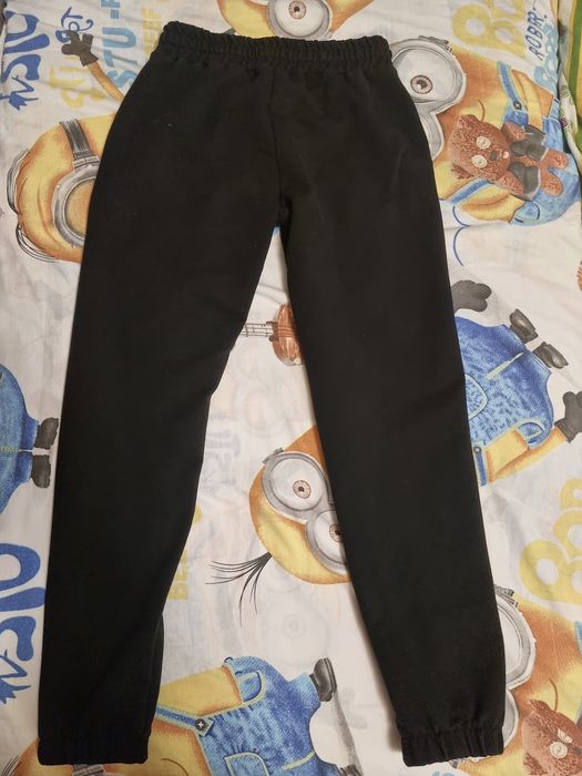 Спортивні штани.