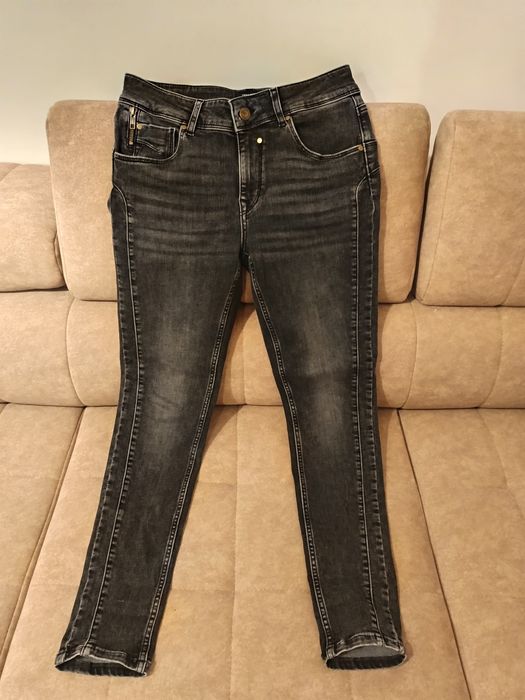 Spodnie jeans Vero Moda