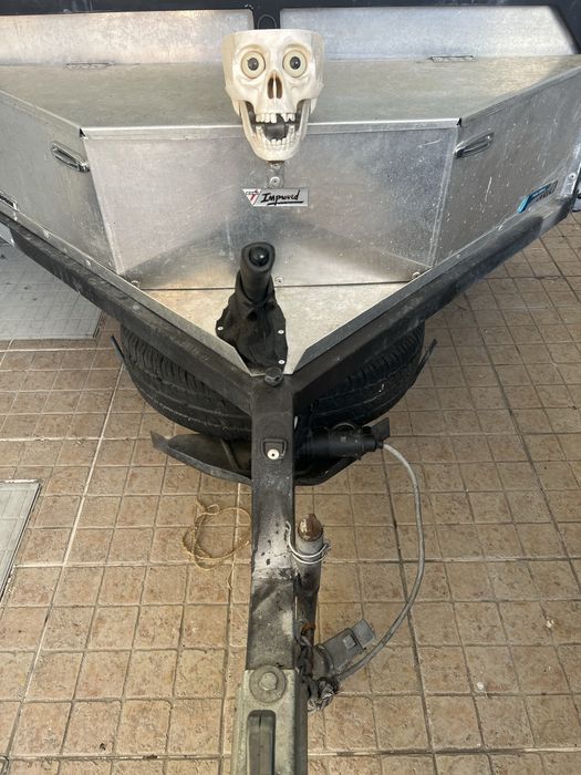 Reboque/Negociável