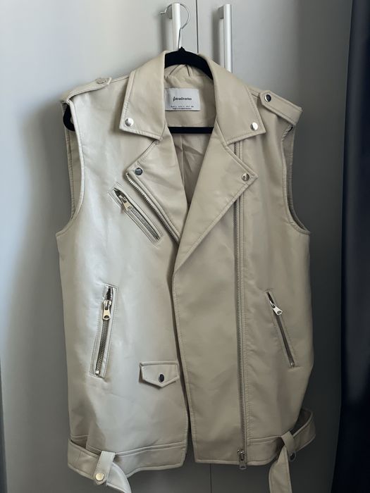 Жителетка Stradivarius