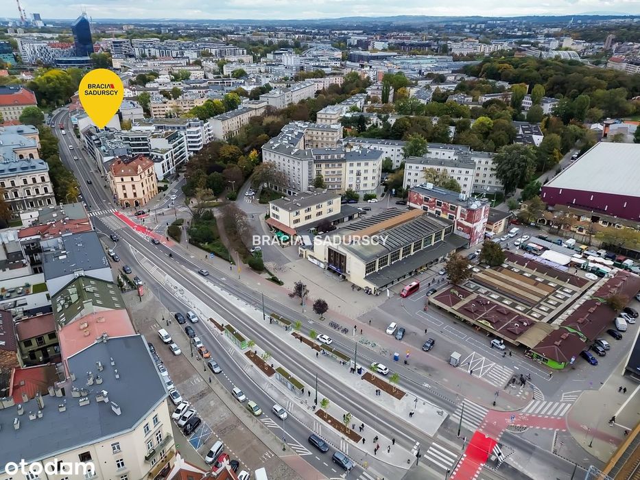 Duża witryna / główna ulica / Hala Targowa