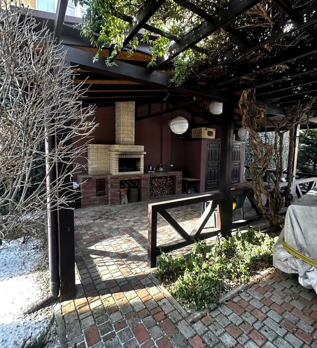 Ваш идеальный дом уже ждёт Вас ! Центральная часть Мельниц .