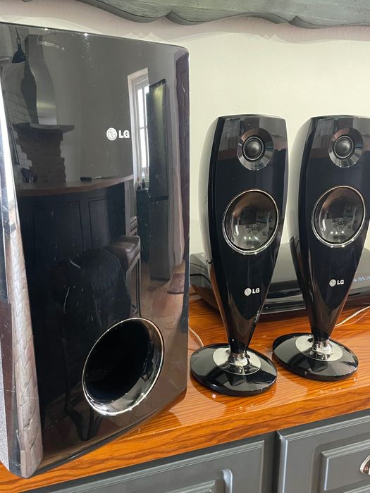 LG Home-cine/hi-fi 2.1  300w