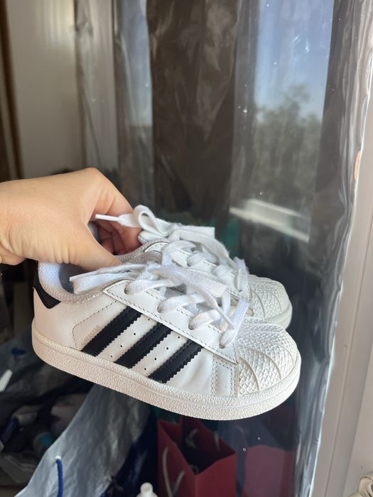 Adidas superstar дитячі в дуже гарному стані 14 см