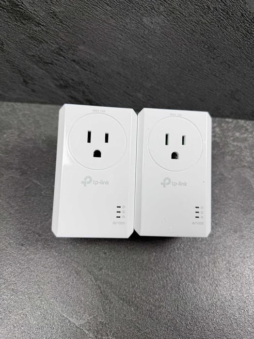 Гігабітний Powerline TP-Link TL-PA7017P KIT з розеткою (AV1000)