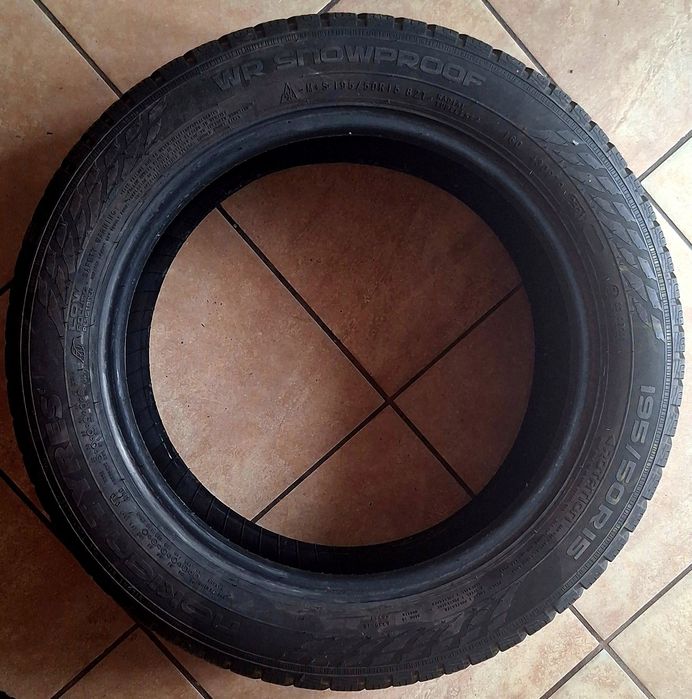 Opony Nokian 195 50 R15 jak nowe 2sztuki