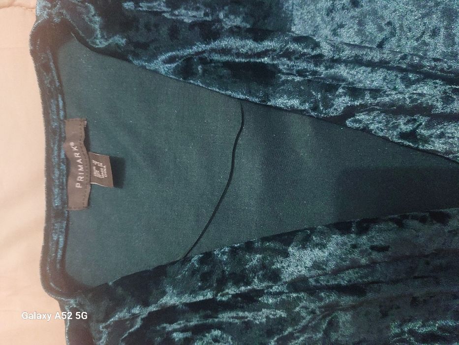 Vestido NOVO de veludo