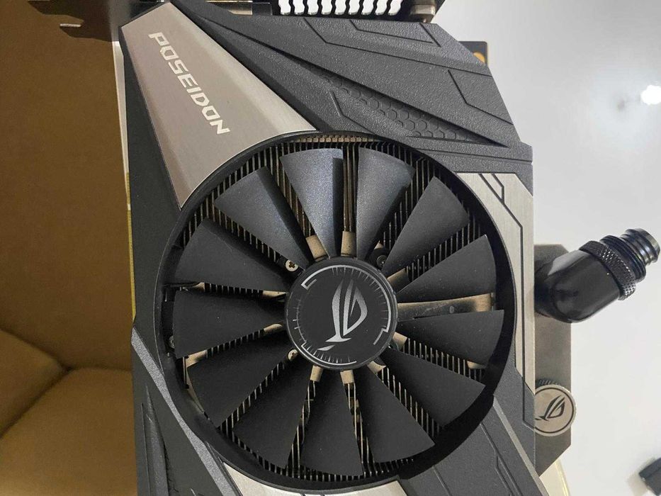Nvidia placa gráfica Asus Rog Poseidon - GTX1080 TI