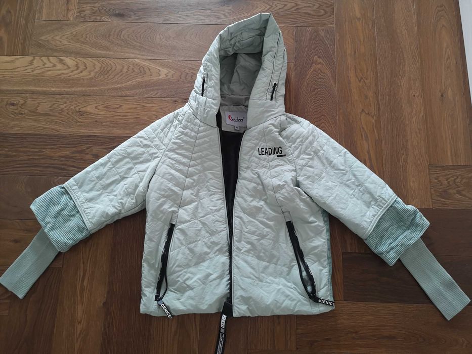 Лёгкая куртка  хс/с/м