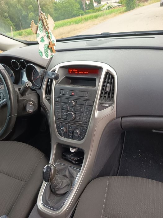 Opel Astra J 1.3 EcoFlex (2010)