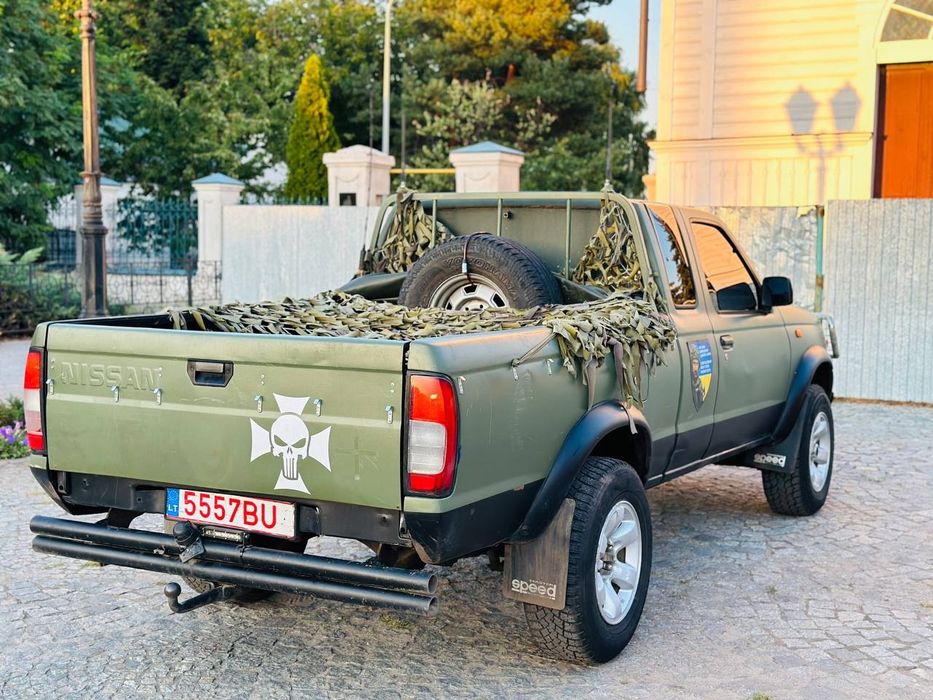 Nissan Navara  4x4 , полный привод 
Двигун працю