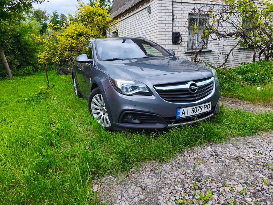 Продам Opel Insignia 2.0 Універсал Country Tourer 2015 року, автомат