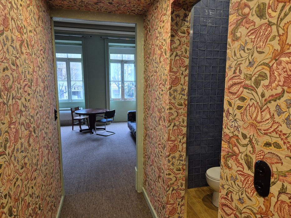 Sala ampla no centro do Porto