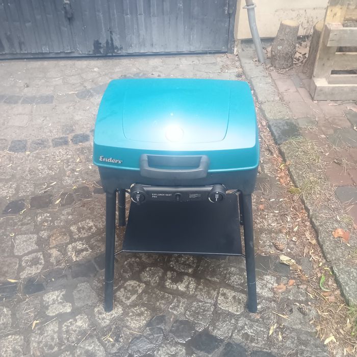 Grill turystyczny z możliwością gotowania.