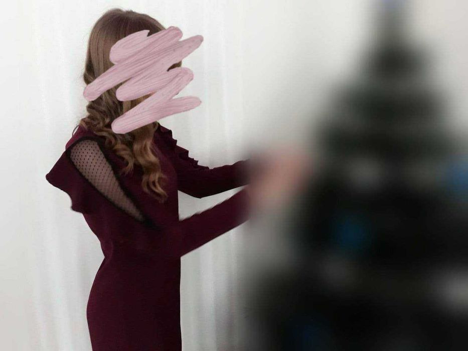 Жіноча сукня з рюшами