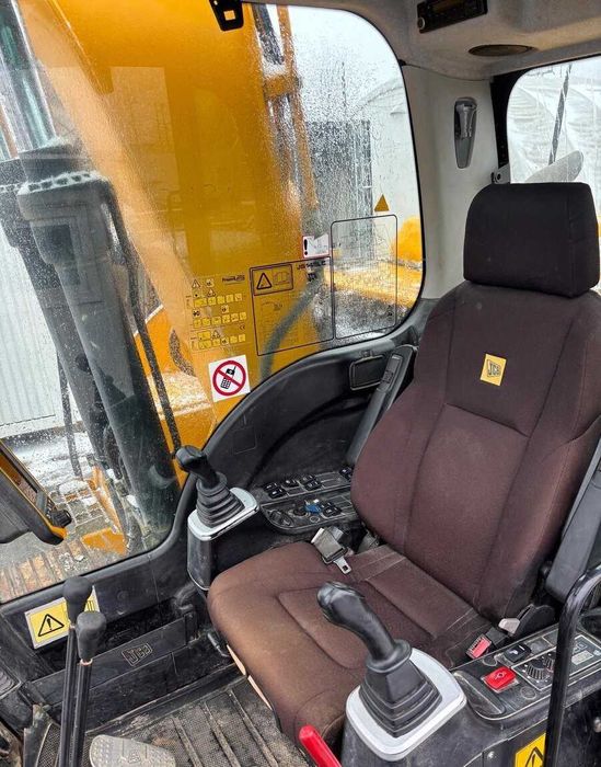 JCB145, Гусеничний екскаватор JCB 145 LC, JCB
