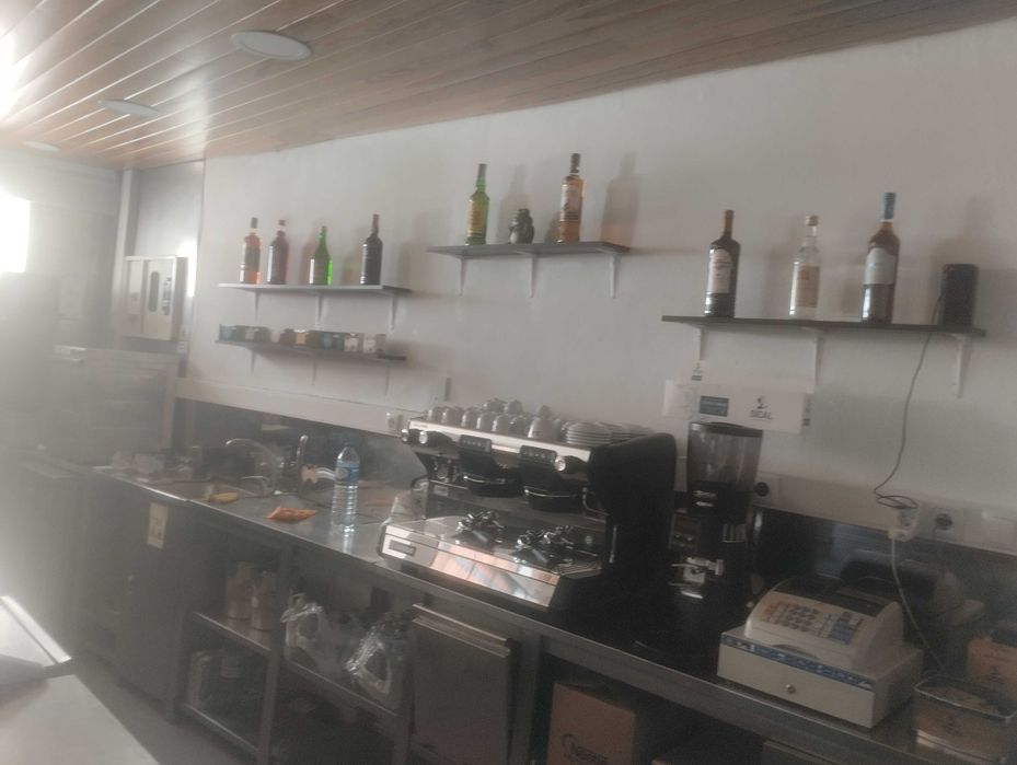 Café para arrendamento em Coruche