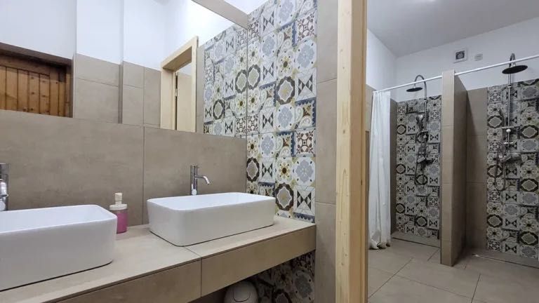 Noclegi Mikołów, dom pokoje kwatery mieszkanie hostel pracowników firm