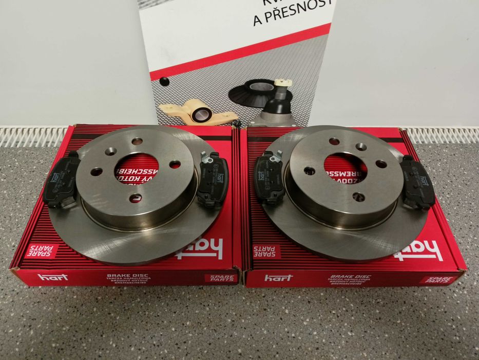 Opel Astra G/H 98- Tarcze hamulcowe tył /4 śruby/ + klocki kpl.>