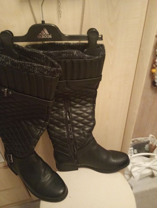 Nowe buty damskie zasuwane na zamek ocieplane