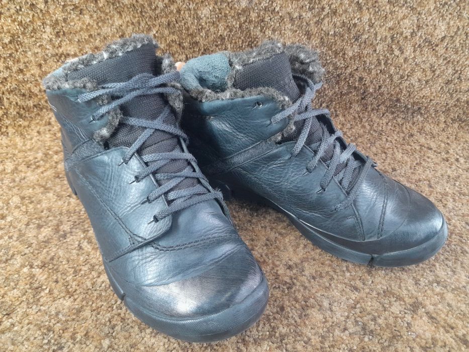 Кросівки утеплені,зимові Clarks 39 розмір.