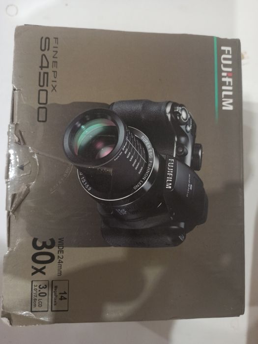 Продам фотоапарат Fujifilm s4500