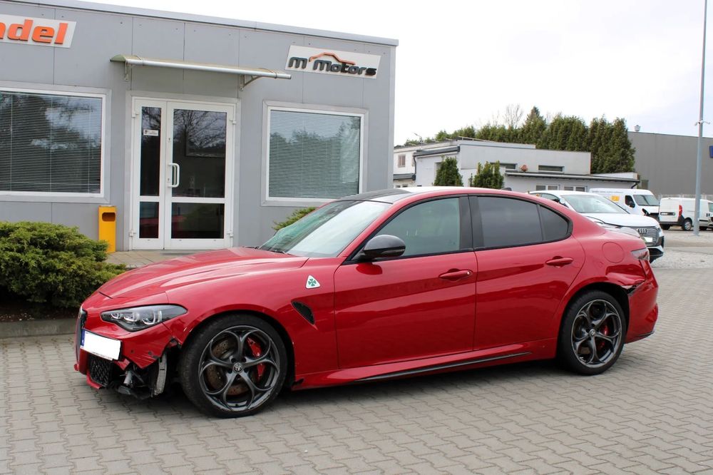 Alfa Romeo Giulia Giulia Quadrifoglio 2.9V6 BiTurbo 520KM SalonPL Akrapovic Harman FV23%