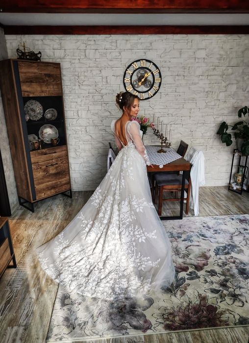 Suknia ślubna Acacia Madioni z trenem xxs xs