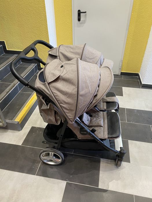 Ди тяча коляска для двох