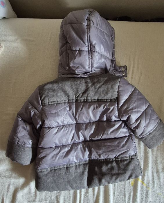 Casaco acolchoado  com capuz removível Chicco para 9 m