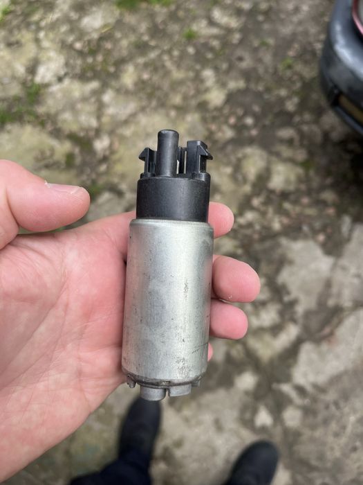 Паливний насос Denso 195150-6490