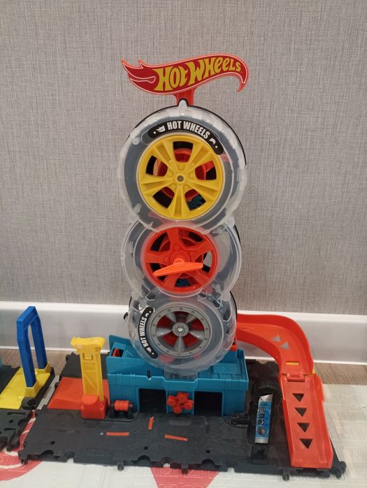 Треки hot wheels,ігрові набори